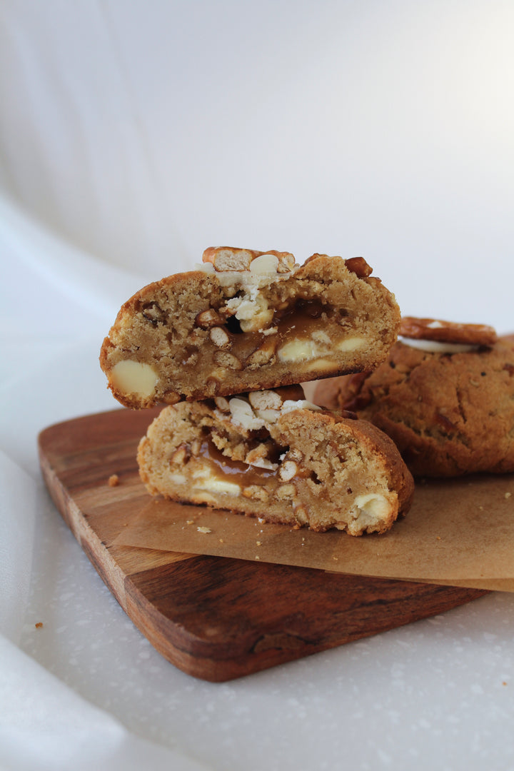 White Choc & Salted Caramel Pretzel